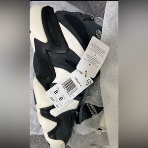 Adidas/crazy 8 / Men’s 8 / brand new